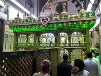 Saiyedah Nafeesah RA - Misr (al-Qaaherat ul-Mo'izziyah)